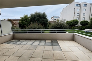 appartement à la vente -   63000  CLERMONT-FERRAND, surface 66 m2 vente appartement - APR734869